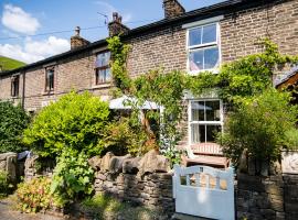 Beautiful Country Cottage, hotel in Hayfield