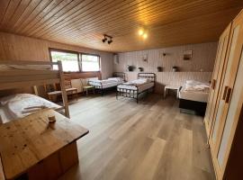 Timeless: 1 Zimmer Apartment UG, ubytování v soukromí v destinaci Trossingen