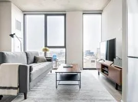 W Loop Studio w Pool Gym nr Restaurant Row CHI-283
