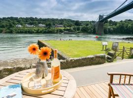 Noddfa, hotel in Menai Bridge