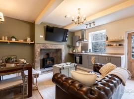Cosy, Cottage Style Apartment in Peak District: Glossop şehrinde bir daire