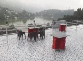 Hotel Lake Paradise Inn