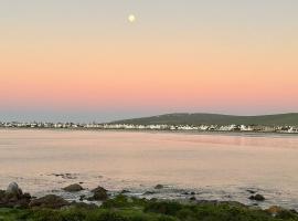 Joan se Plek, hotel i St Helena Bay