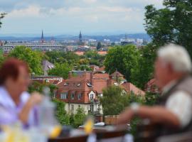 Bergwirtschaft Wilder Mann Hotel und Restaurant, hotel dekat Bandara Dresden - DRS, 