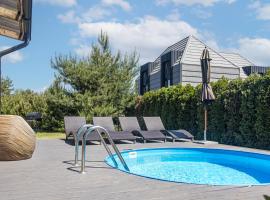 Villa with private pool Laumes juosta, Hotel in Palanga