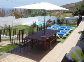 CHALET PRIVADO, PISCINA, WIFI AL MEJOR PRECIO, ваканционна къща в San Juan de la Rambla