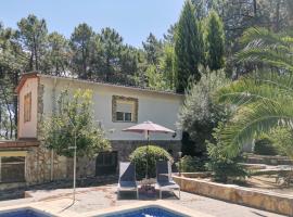 Bonita casa en el bosque - El Tiemblo, holiday home in El Tiemblo