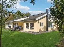 Awesome Home In Rdby With 4 Bedrooms, Sauna And Wifi