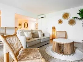 Classy 2-bedroom with pool and beach Orient Bay