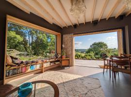 Nuthatch Retreat - Modern rustic ecohome with views, παραθεριστική κατοικία σε Blakeney