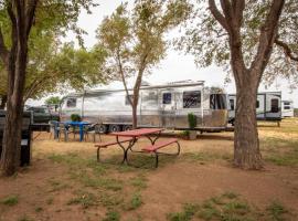 Big Texan Airstream, bed and breakfast v destinaci Amarillo