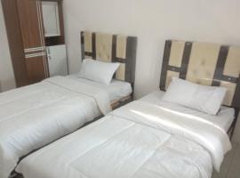 OYO 93088 Celine Home Syariah, hotel with parking in Parit