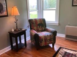 Blueberry Cottage Lake Champlain, hotel v destinaci Plattsburgh
