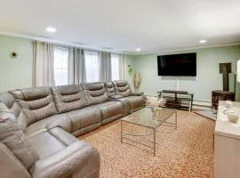 Extended Stays Welcome Waterville Retreat with Yard