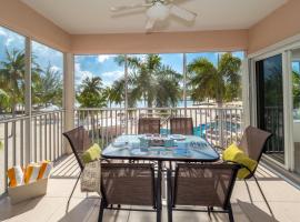 Colonial Kai Condo, holiday home in Driftwood Village