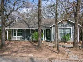 Lake Texoma Shoreline Cottage sleeps 8