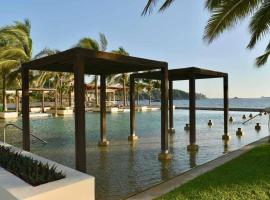 HERMOSO DEPARTAMENTO DE LUJO EN MANZANILLO A PIE DE PLAYA EN PONTO HORIZONTE MANZANILLO. PARA HASTA 8 PERSONAS, DE LO MEJOR DE MANZANILLO. HERMOSA VISTA AL MAR, hotel with hot tubs in Manzanillo