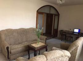Anahit's Apartment, hotel in Vagharshapat