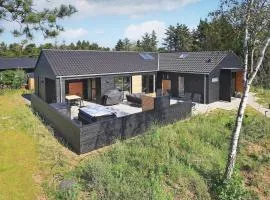 10 person holiday home in Blåvand