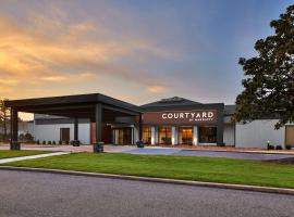 Courtyard by Marriott Memphis Airport, מלון ליד נמל התעופה הבינלאומי ממפיס - MEM, 