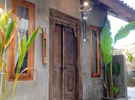 Classic Local House Grenceng, apartment in Denpasar