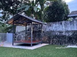 Kiri Kanan Bukit Homestay Kuala Kubu Bahru 左林右舍