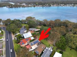 Absolute Waterfront, cottage in North Haven