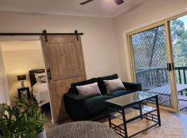 THE CUBBYHOUSE Lovely renovated 2 bdroom flat, hotel di Umina