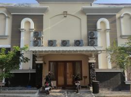 Adiputra Guesthouse 5: Ngabean şehrinde bir otel