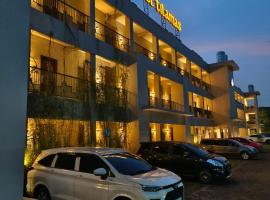 HOTEL TILAMAS, hotel perto de Aeroporto Internacional de Juanda - SUB, Dares