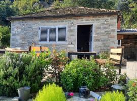 Bujtina Lugina e vjosës, chalet di Permet