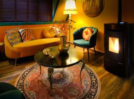 Boshuisje Pinus Sonnevijver Residences, hotel na praia em Lanaken