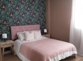 DIVINA GUEST HOUSE, hotel in Manzanares