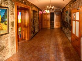 LAAS ART GALLERY, homestay in Stari Trg pri Ložu