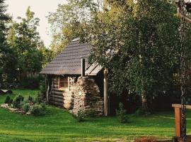 Uneallika hubane saunaga majake "Hoburaud", holiday home in Pae