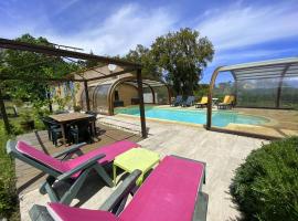 Maison au calme piscine mer au coeur de la nature U Nuciolu, hotell i Talasani