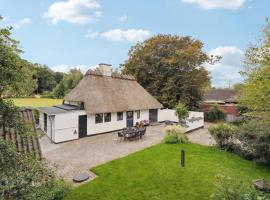 Gorgeous Home In Brenderup Fyn With Kitchen, căsuță din Åbjerg