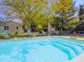 Gorgeous Home In Velleron With Outdoor Swimming Pool