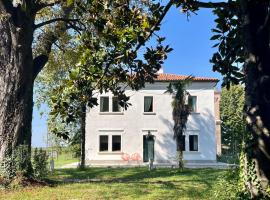Agriturismo Borgo Rurale San Salvador-Casa del Maestro, hotel v destinaci Torre di Mosto