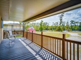 Louisiana Abode - Balcony, Pool Table and Lake Views, dovolenkový prenájom v destinácii Lake Charles