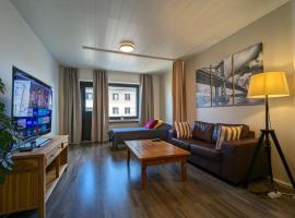 Wonderful and spacious city center apartment - own carpark, ubytování v soukromí v destinaci Rauma