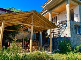 Guesthouse Venera, хотел в Местия