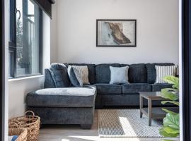 The Grizzly Basin by Revelstoke Vacations, hotel a Revelstoke