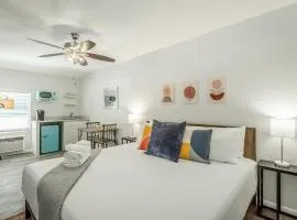 03 The Knoll Room - A PMI Scenic City Vacation Rental