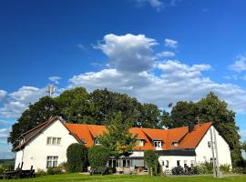 Hainberg Hotel, hotel with parking in Ebersbach