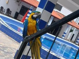 CLUB CAMPESTRE EL DESPERTAR DE LAS AVES, hotel cerca de Aeropuerto de Ibagué - IBE, El Vergel