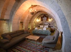 Stone Owl Otel, hotel v mestu Üçhisar