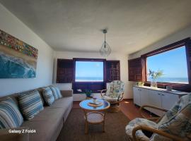 Villa Salada on the Ocean Shore, cottage in Caleta De Fuste