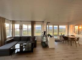 Charming 1-bedroom condo with stunning view, holiday rental in Reykjavík