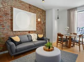 The Retreat at Saddlers House with Private Balcony